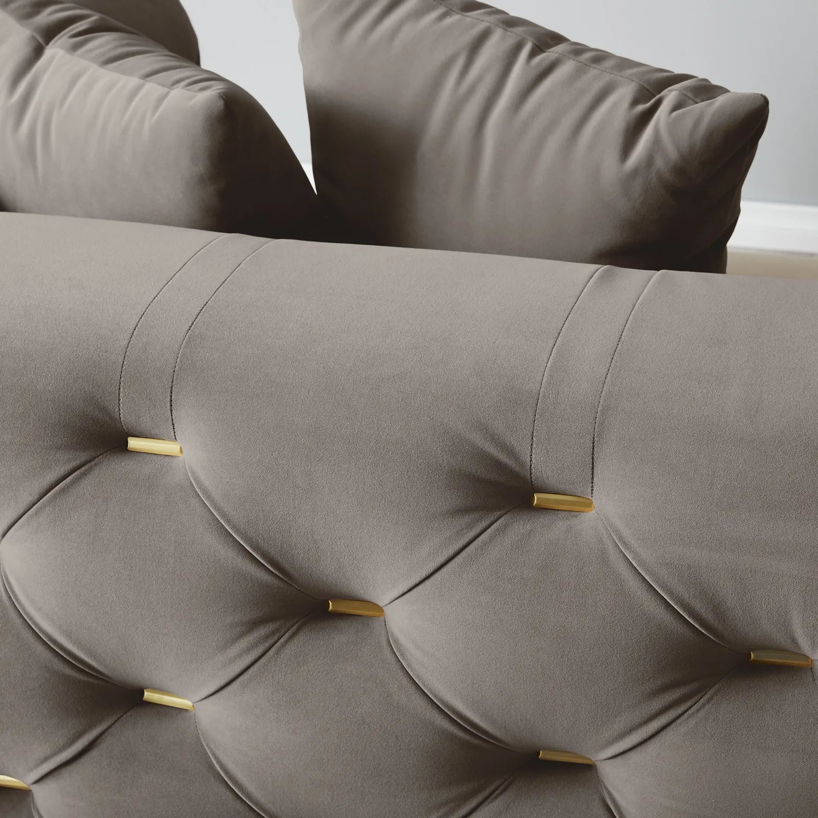 Gatsby Couch – Stylish & Sleek for Modern Spaces