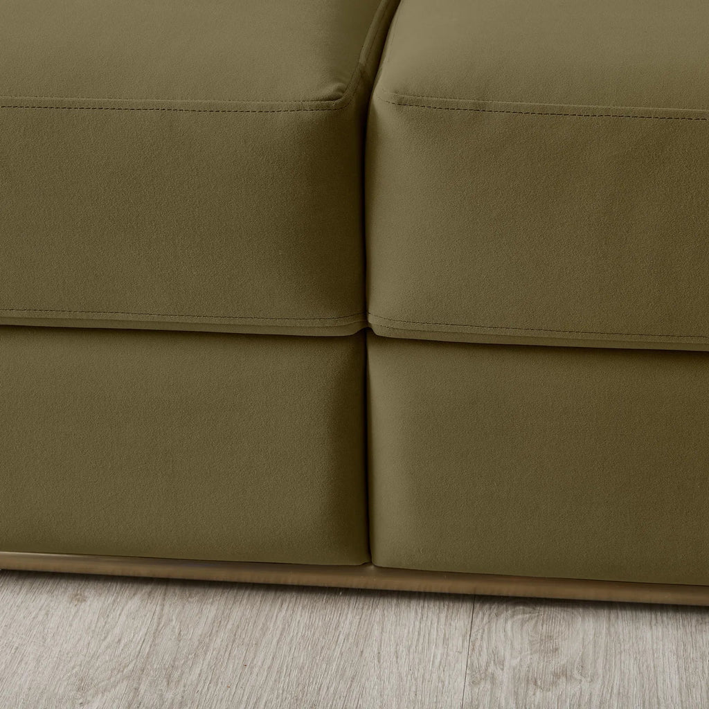 Gatsby Couch – Stylish & Sleek for Modern Spaces