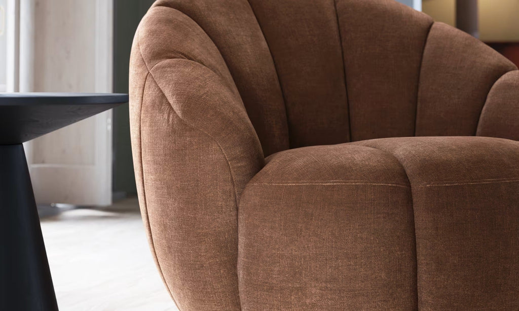 Becker Armchair – Timeless Design for Relaxation