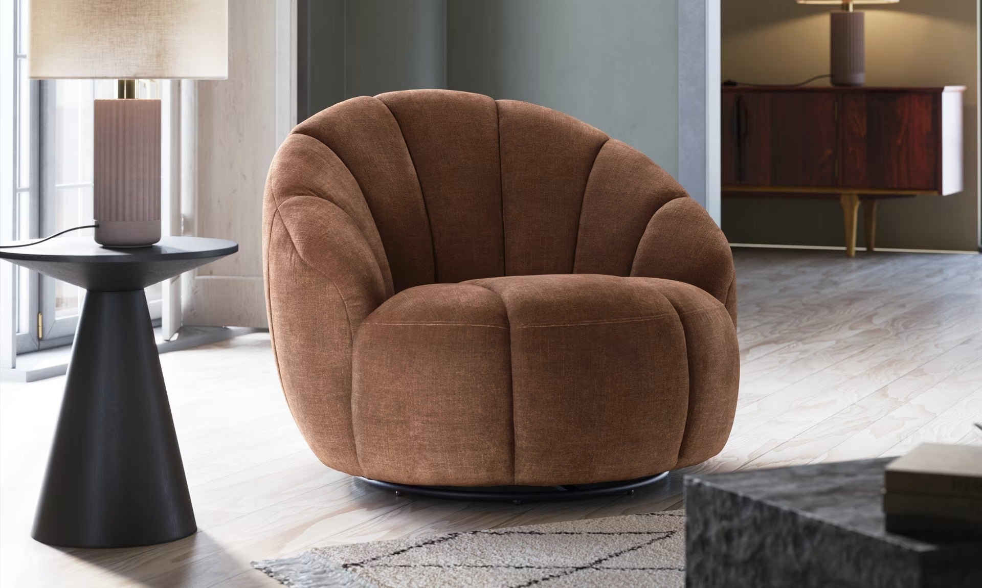 Becker Armchair – Timeless Design for Relaxation